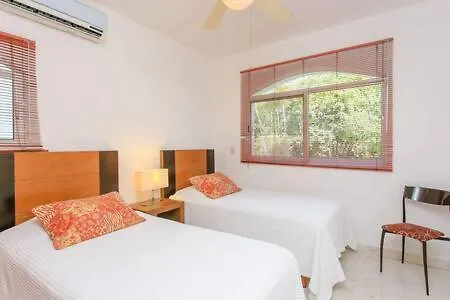 Ideal Family & Friend Trip, Gated Area With Pool Onsite Playa del Carmen Nyaraló
