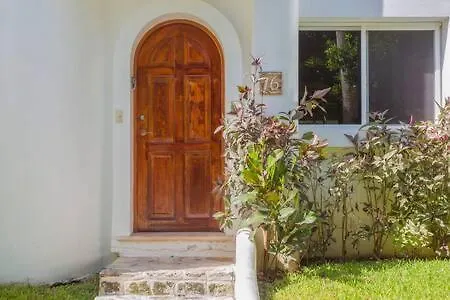 Ideal Family & Friend Trip, Gated Area With Pool Onsite Playa del Carmen