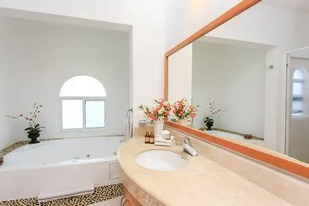 Ideal Family & Friend Trip, Gated Area With Pool Onsite Playa del Carmen