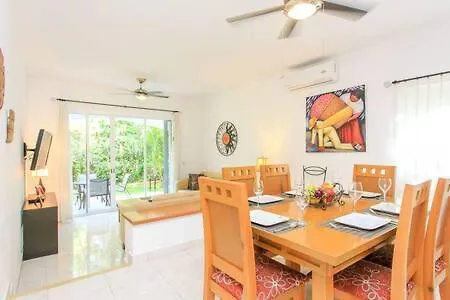 Ideal Family & Friend Trip, Gated Area With Pool Onsite Playa del Carmen