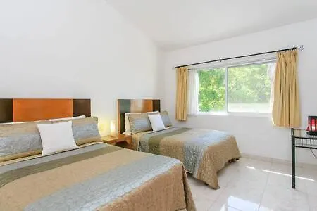 Ideal Family & Friend Trip, Gated Area With Pool Onsite Playa del Carmen